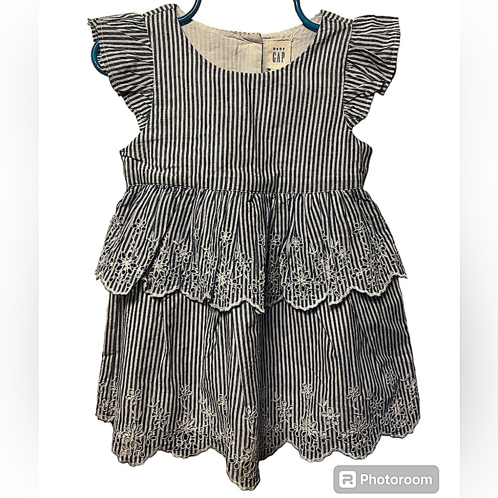 Baby Gap NWT Girls Blue Sear-sucker and White Floral Eyelet Dress